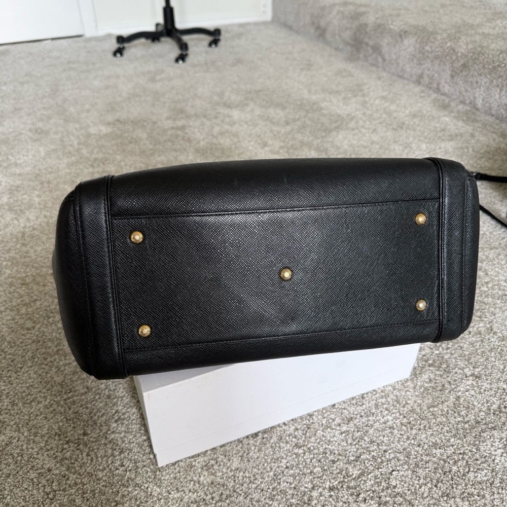 MCM Black and Gold Structured Tote Large - Picture 6 of 14